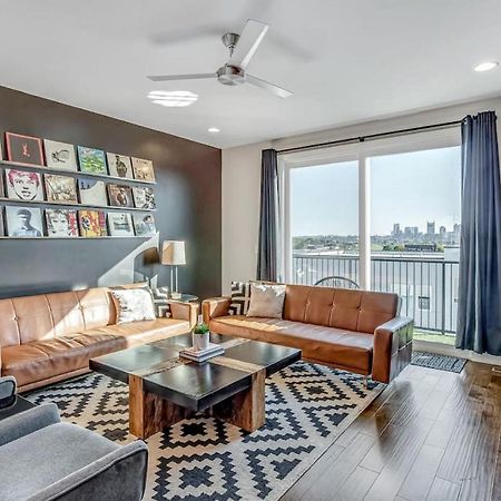 Big New And Modern With Skyline View Mural And Ping Pong Nashville Exteriér fotografie