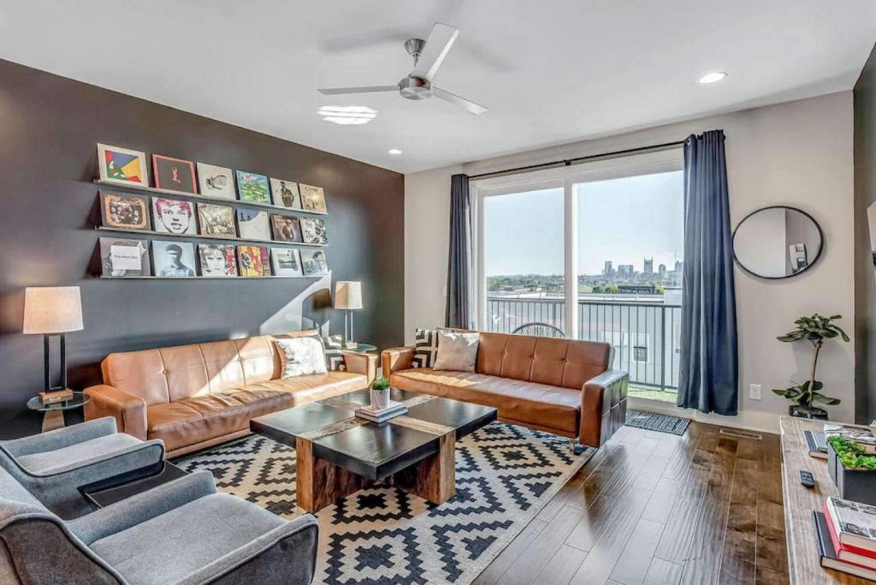 Big New And Modern With Skyline View Mural And Ping Pong Nashville Exteriér fotografie