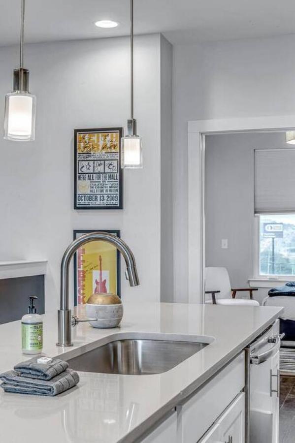 Big New And Modern With Skyline View Mural And Ping Pong Nashville Exteriér fotografie
