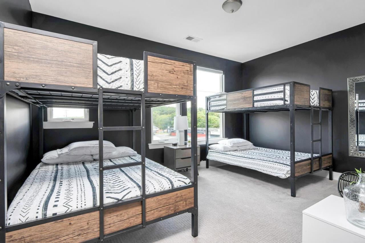 Big New And Modern With Skyline View Mural And Ping Pong Nashville Exteriér fotografie