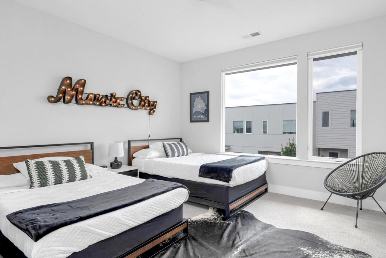 Big New And Modern With Skyline View Mural And Ping Pong Nashville Exteriér fotografie