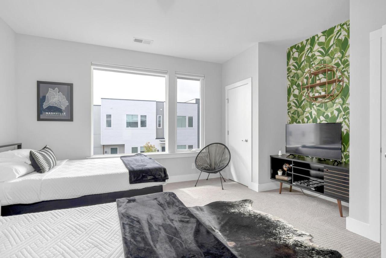Big New And Modern With Skyline View Mural And Ping Pong Nashville Exteriér fotografie